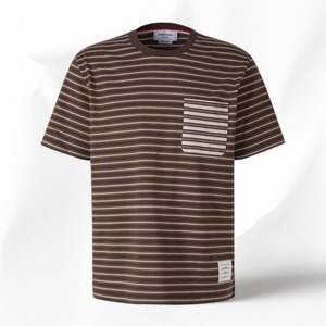 (남성) 톰브라운 스트라이프 포켓 브라운 티셔츠 MJS222A J0087 205